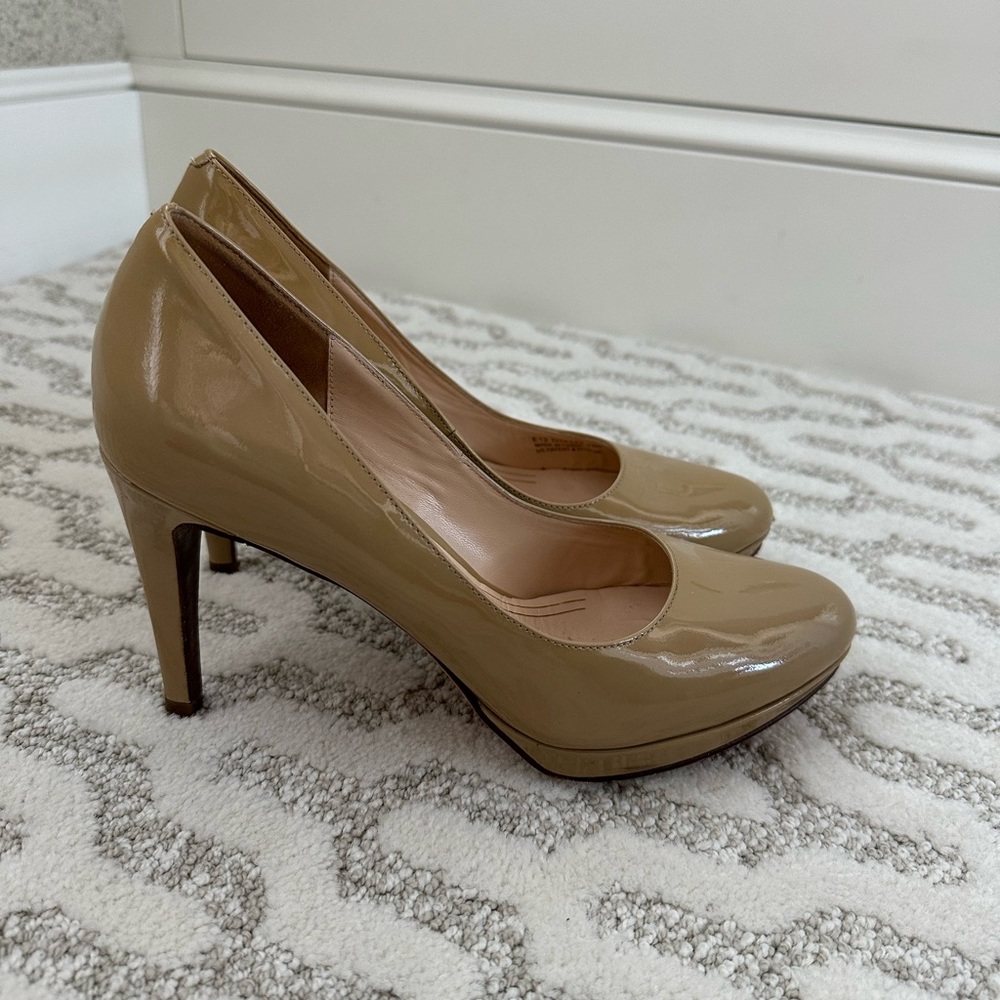 Cole Haan tan patent leather pumps with small platform and Nike Air technology